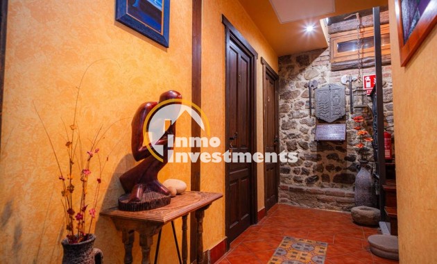 Bestaande bouw - Villa - Lena