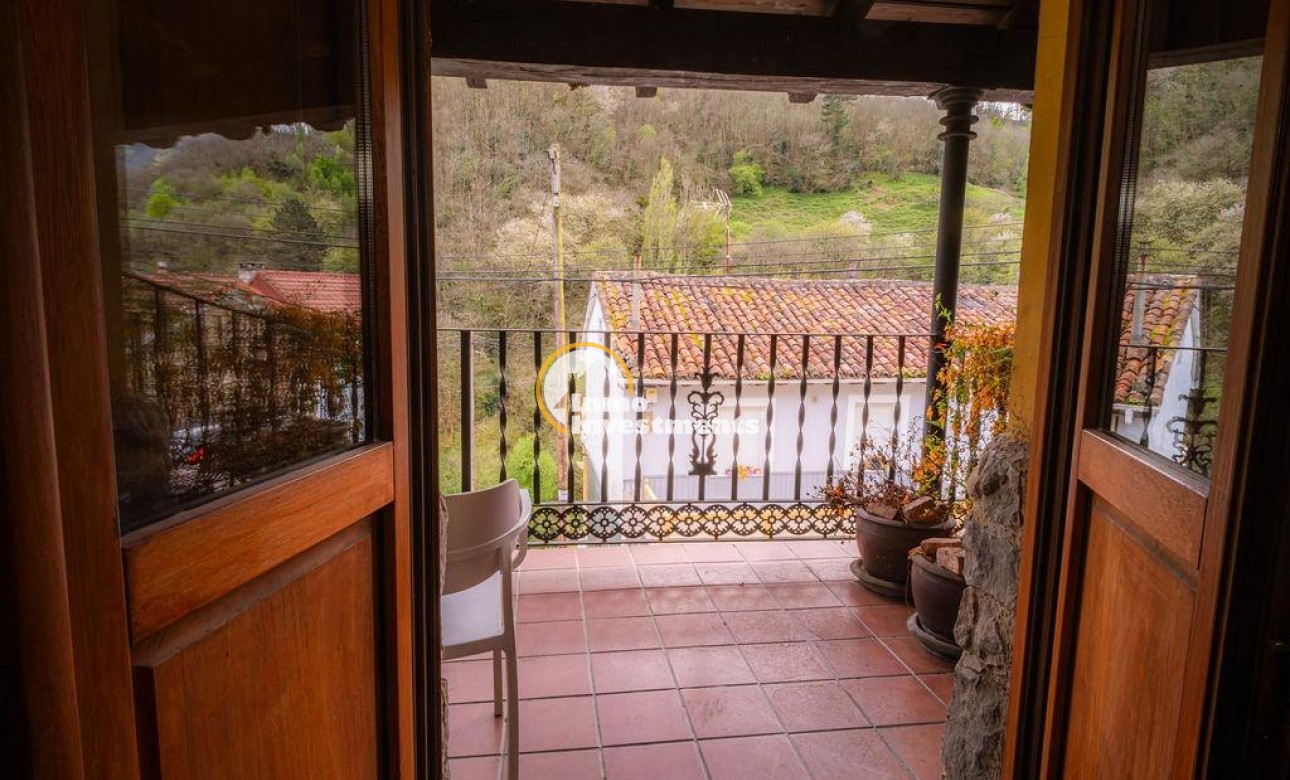 Bestaande bouw - Villa - Lena