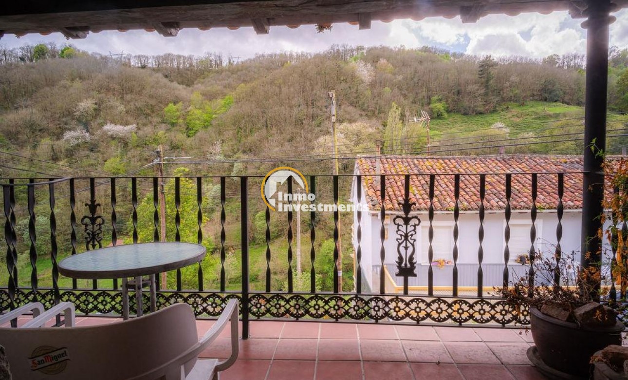 Bestaande bouw - Villa - Lena