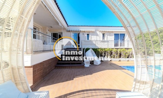 Till salu - Villa - Torrevieja - Torre la mata