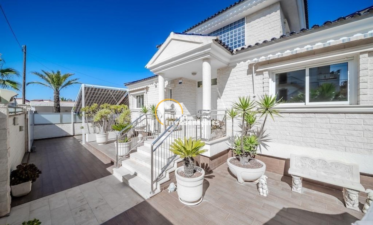 Till salu - Villa - Torrevieja - Torre la mata