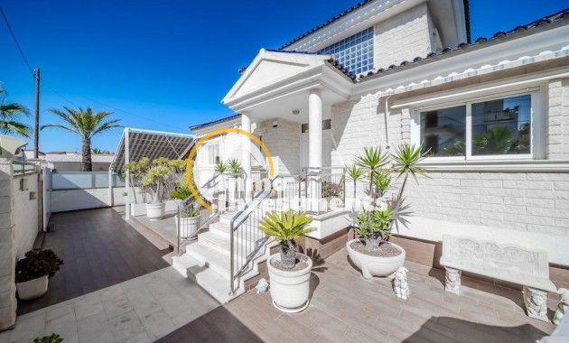 Till salu - Villa - Torrevieja - Torre la mata