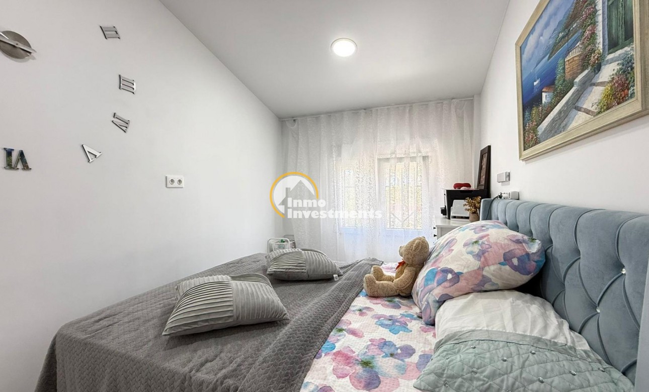 Resale - Bungalow - Torrevieja - Nueva Torrevieja