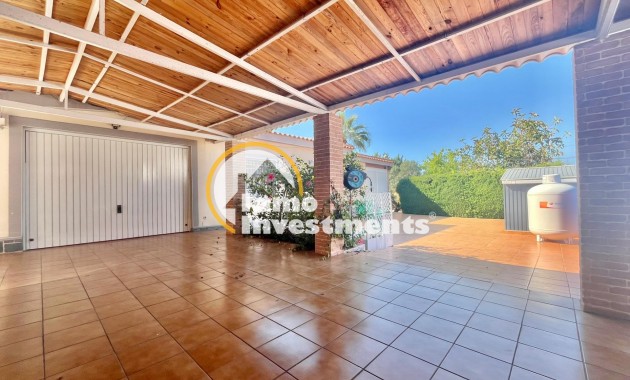 Resale - Villa - Torrevieja - Los Balcones - Los Altos del Edén