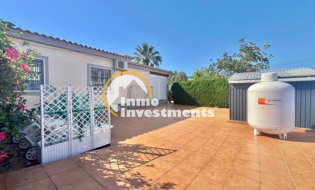 Resale - Villa - Torrevieja - Los Balcones - Los Altos del Edén