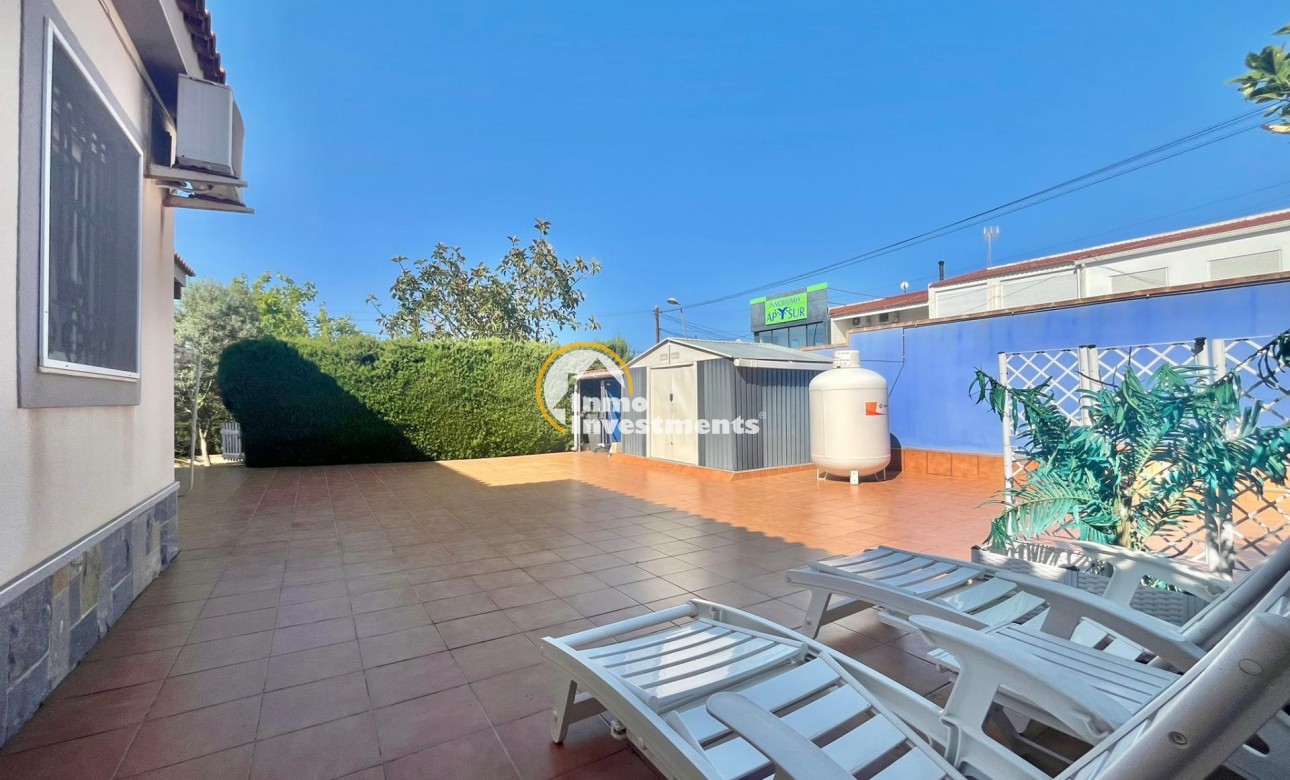 Resale - Villa - Torrevieja - Los Balcones - Los Altos del Edén