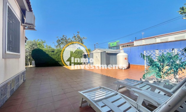 Resale - Villa - Torrevieja - Los Balcones - Los Altos del Edén