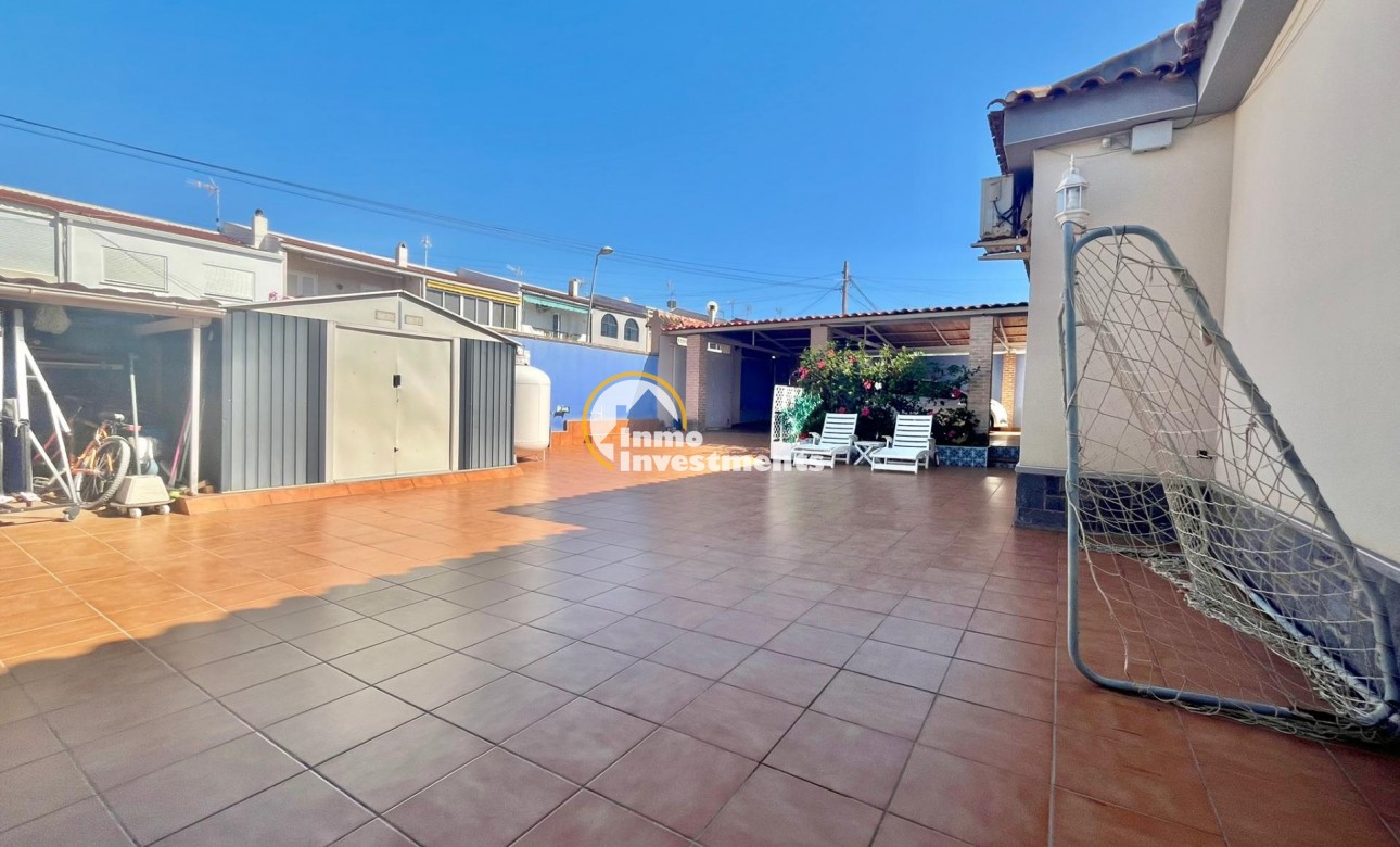 Resale - Villa - Torrevieja - Los Balcones - Los Altos del Edén