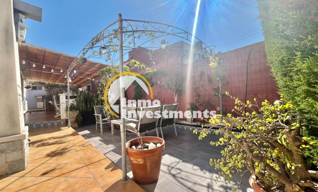 Resale - Villa - Torrevieja - Los Balcones - Los Altos del Edén