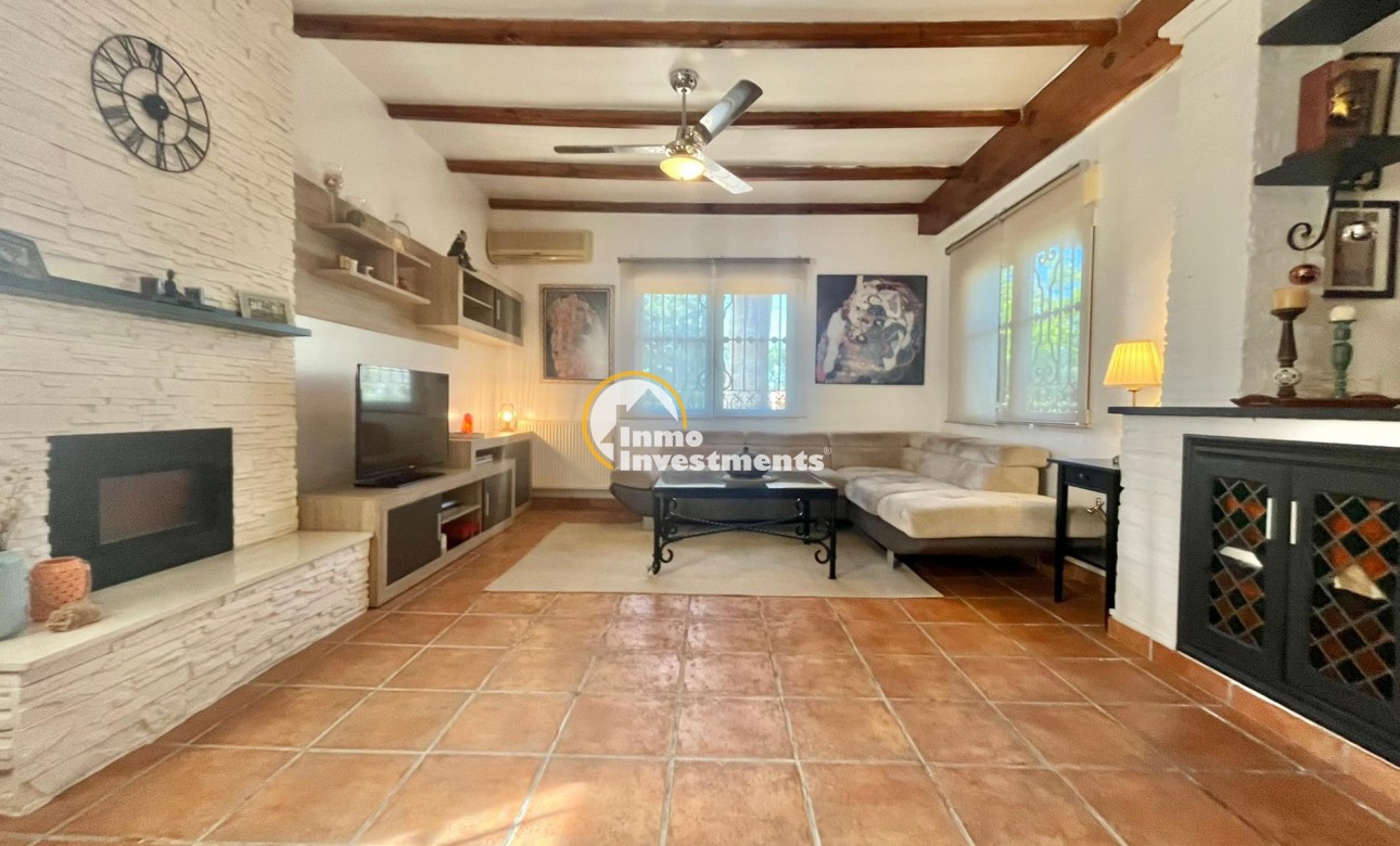 Resale - Villa - Torrevieja - Los Balcones - Los Altos del Edén