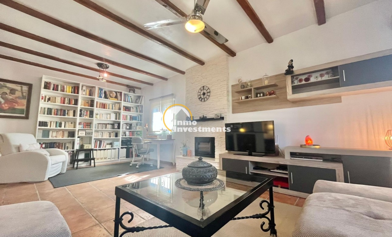 Resale - Villa - Torrevieja - Los Balcones - Los Altos del Edén