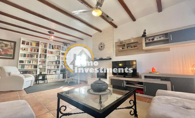 Resale - Villa - Torrevieja - Los Balcones - Los Altos del Edén