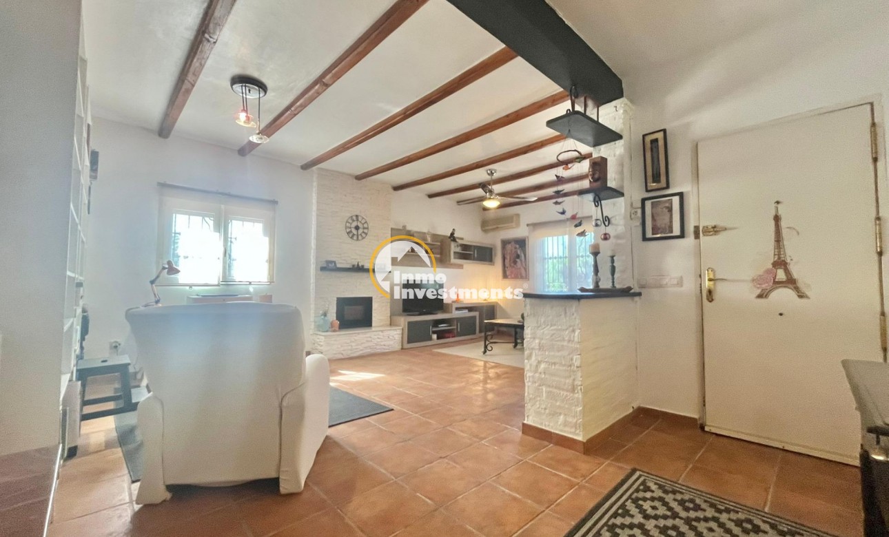 Resale - Villa - Torrevieja - Los Balcones - Los Altos del Edén