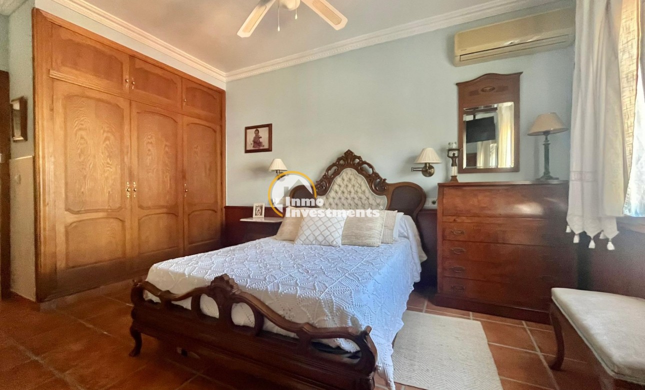 Resale - Villa - Torrevieja - Los Balcones - Los Altos del Edén