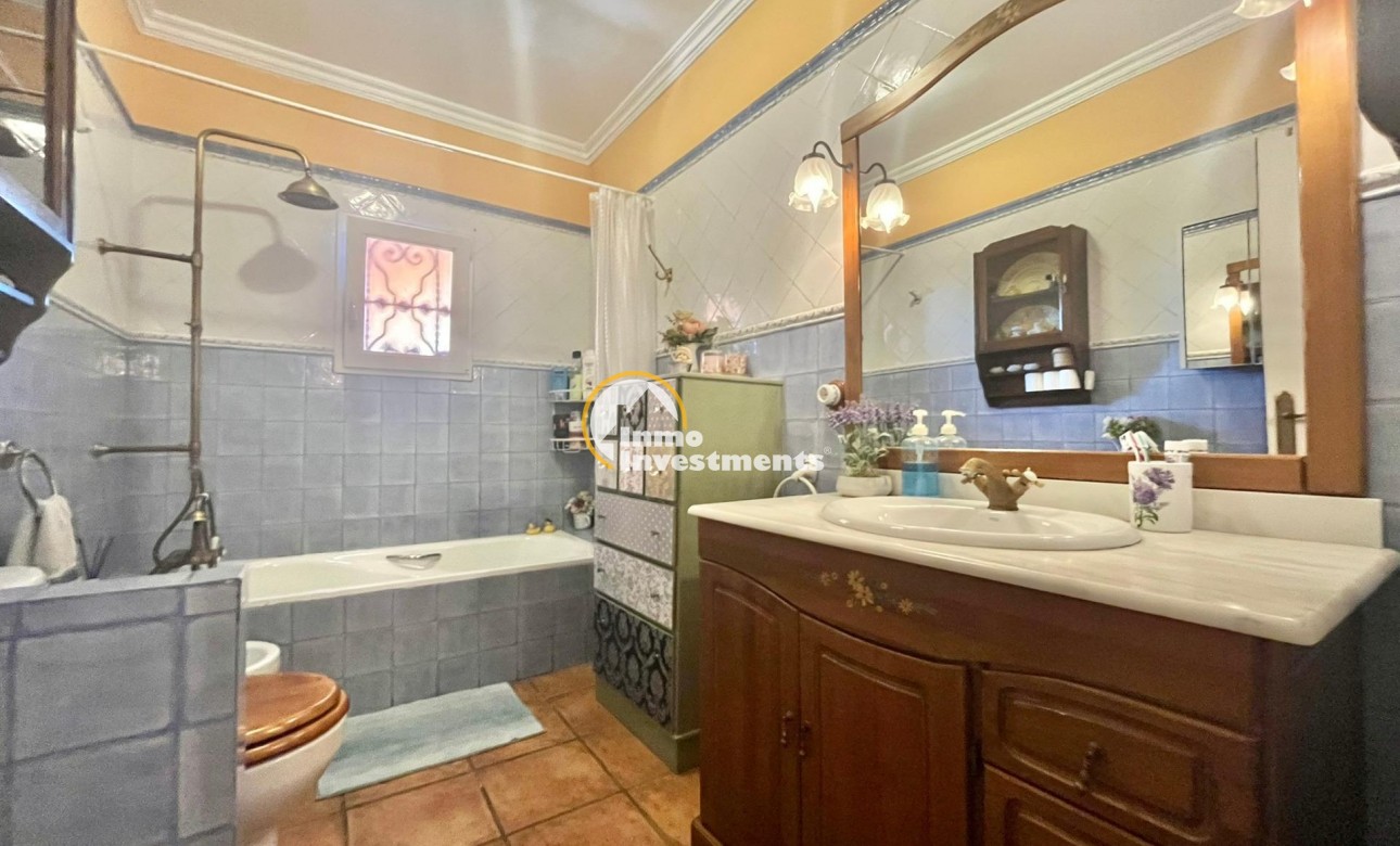 Resale - Villa - Torrevieja - Los Balcones - Los Altos del Edén