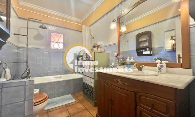 Resale - Villa - Torrevieja - Los Balcones - Los Altos del Edén