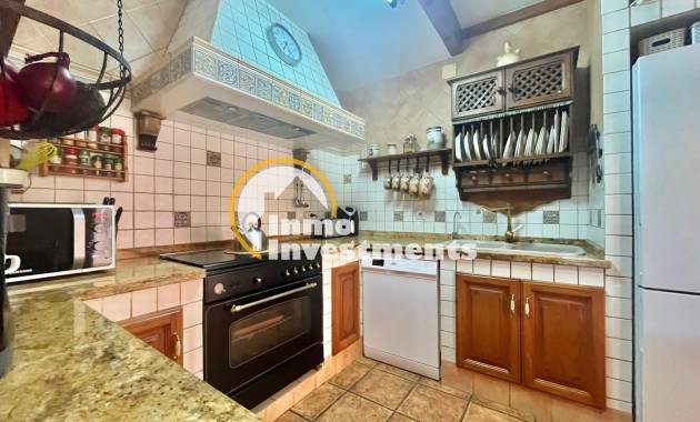 Resale - Villa - Torrevieja - Los Balcones - Los Altos del Edén