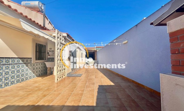 Resale - Villa - Torrevieja - Los Balcones - Los Altos del Edén