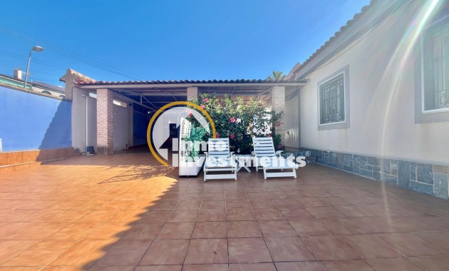 Resale - Villa - Torrevieja - Los Balcones - Los Altos del Edén