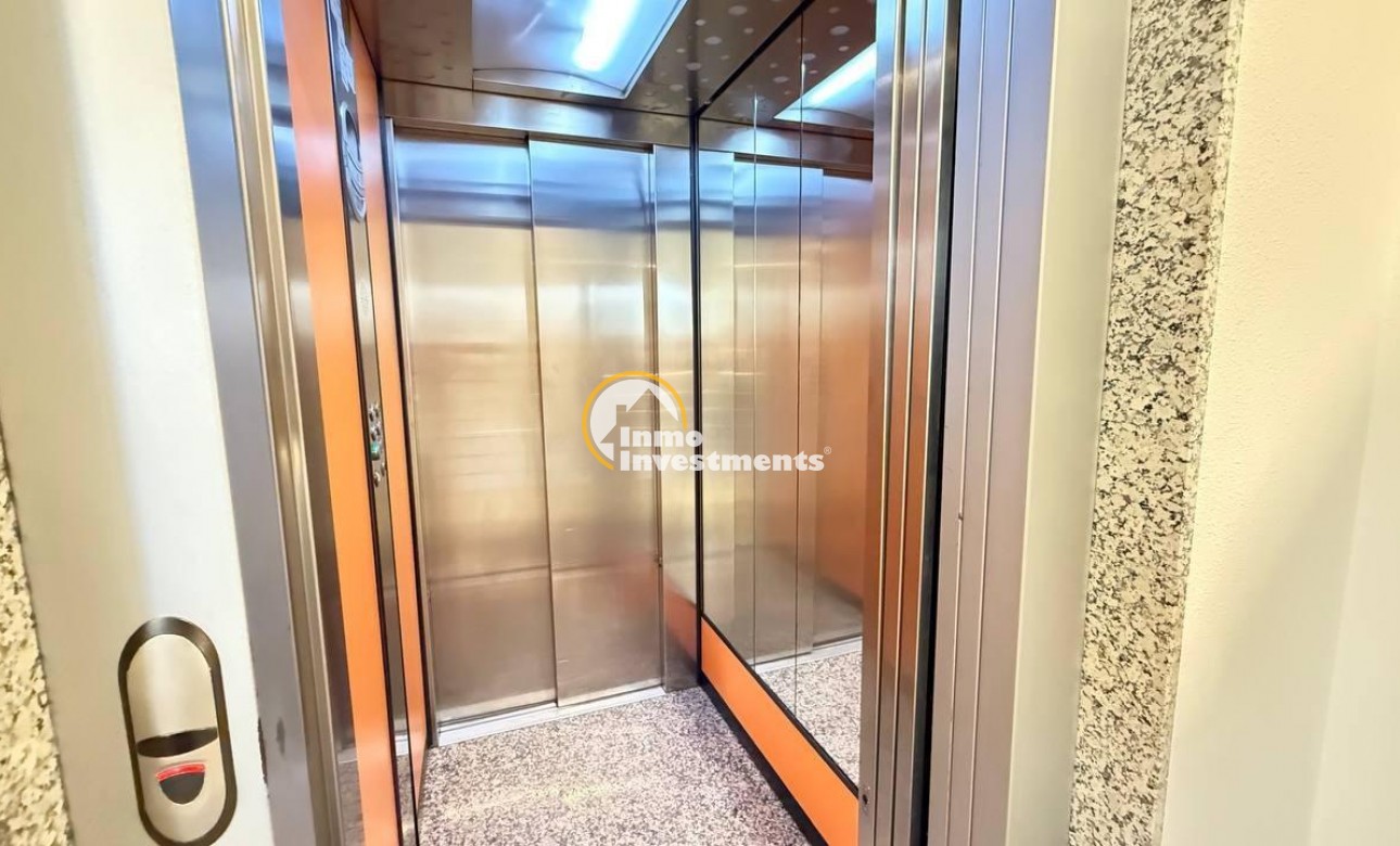 Resale - Apartment - Torrevieja