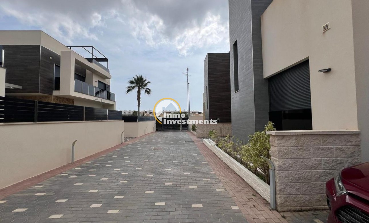 Reventa - Chalet independiente - Orihuela Costa - Lomas De Cabo Roig