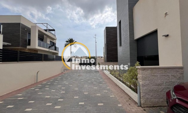 Reventa - Chalet independiente - Orihuela Costa - Lomas De Cabo Roig