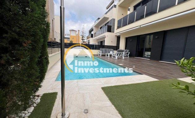 Reventa - Chalet independiente - Orihuela Costa - Lomas De Cabo Roig