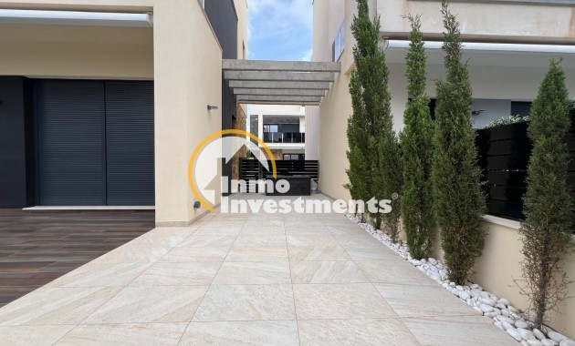 Reventa - Chalet independiente - Orihuela Costa - Lomas De Cabo Roig