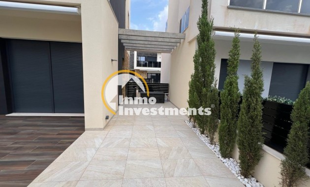 Reventa - Chalet independiente - Orihuela Costa - Lomas De Cabo Roig