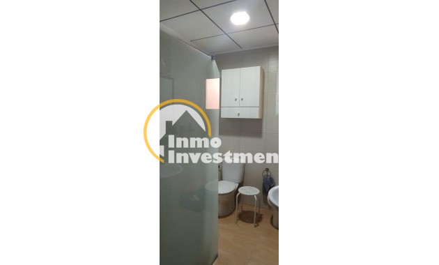 Reventa - Chalet independiente - Torrevieja - Centro