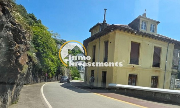 Reventa - Local comercial - Valdes - Luarca - Valdés