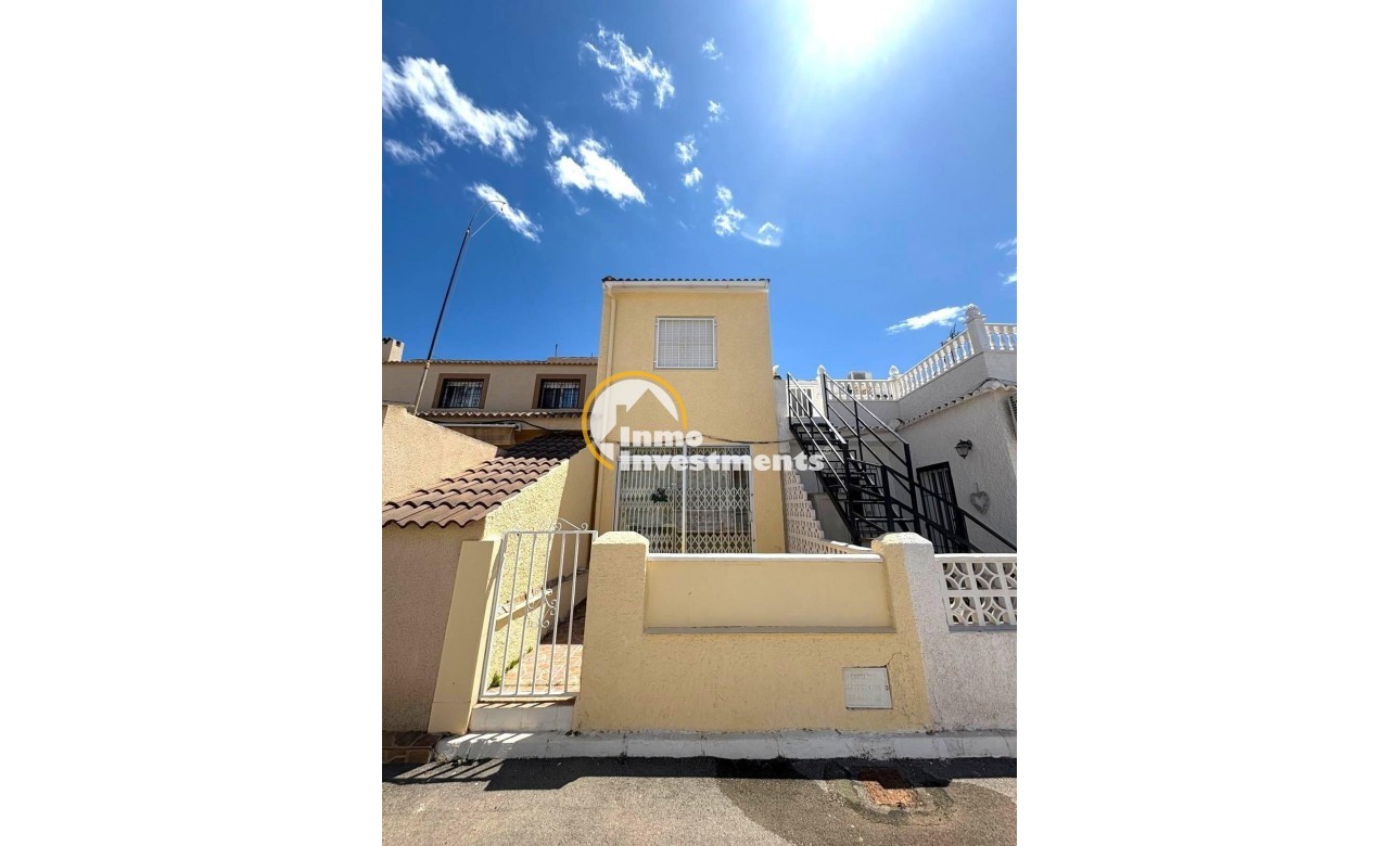 Reventa - Chalet independiente - Torrevieja - El Limonar