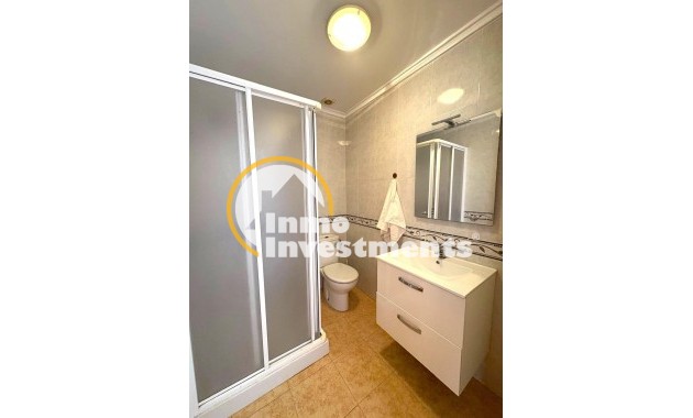 Reventa - Chalet independiente - Torrevieja - El Limonar