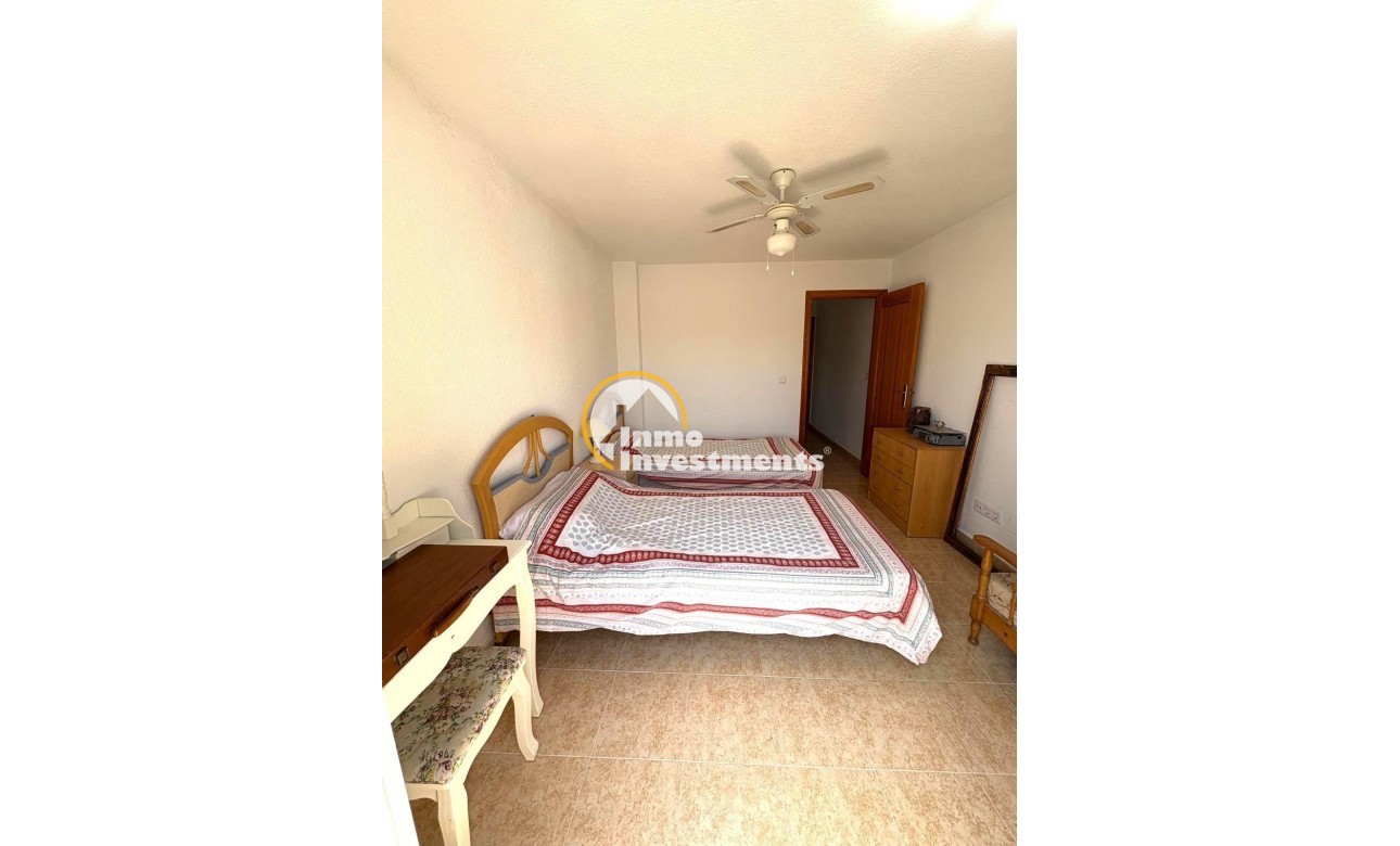 Reventa - Chalet independiente - Torrevieja - El Limonar