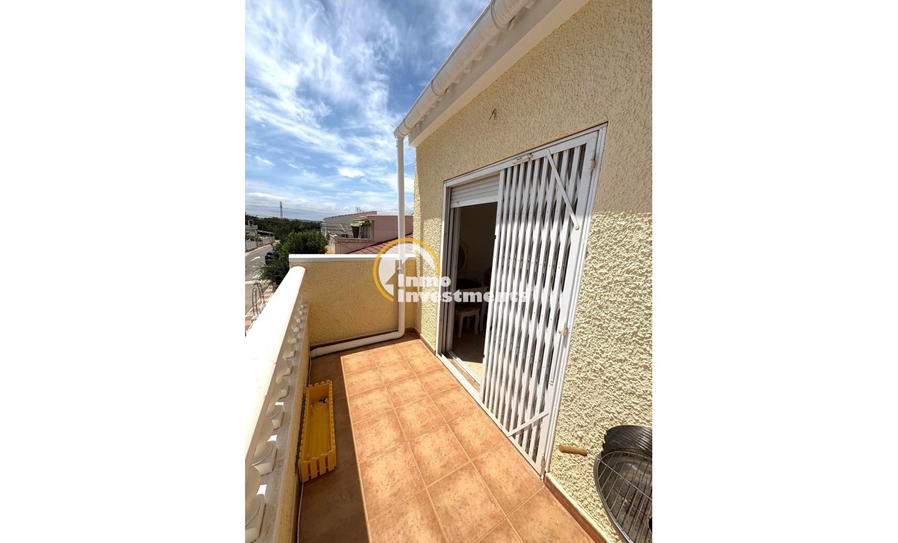 Reventa - Chalet independiente - Torrevieja - El Limonar