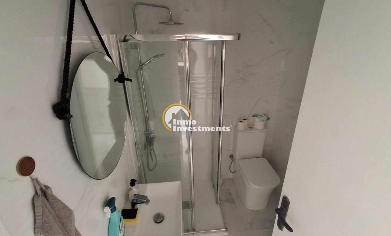 Reventa - Chalet independiente - Torrevieja - El Limonar