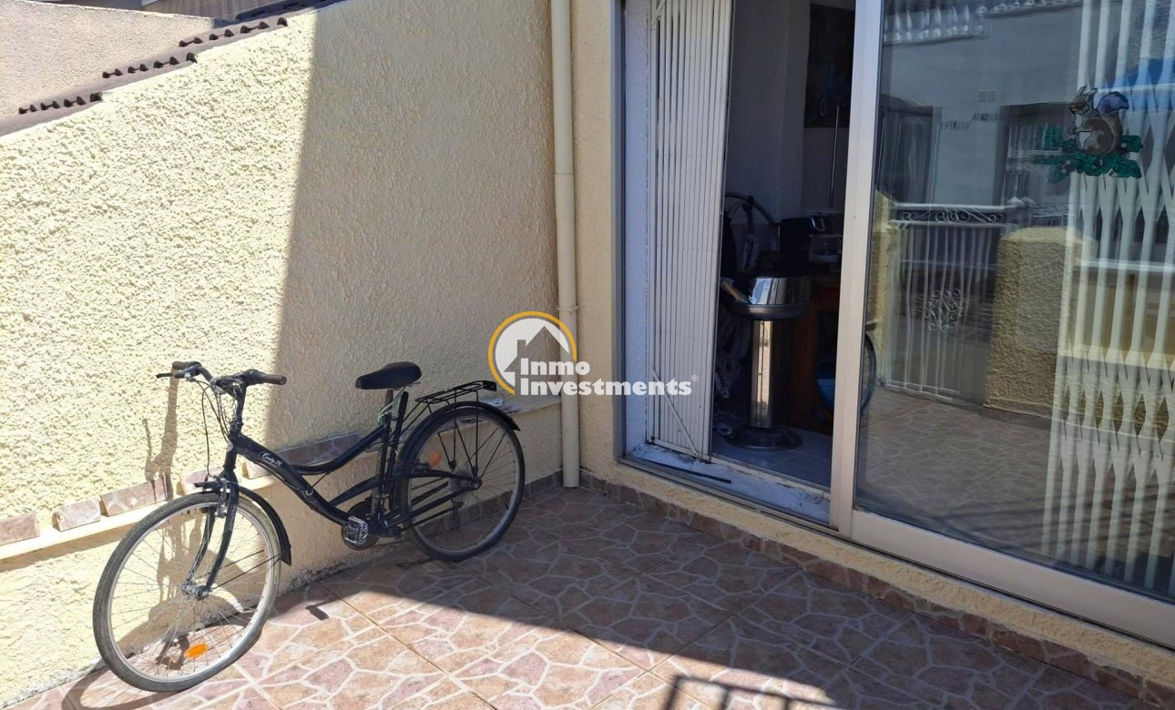 Reventa - Chalet independiente - Torrevieja - El Limonar