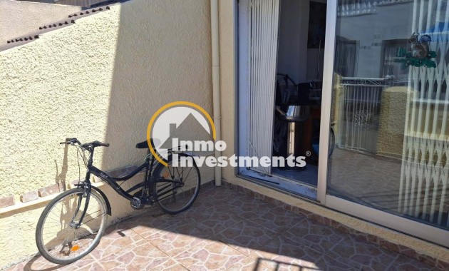 Reventa - Chalet independiente - Torrevieja - El Limonar