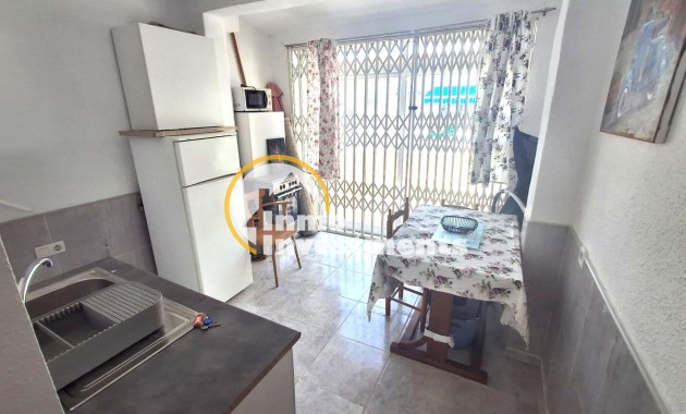 Reventa - Chalet independiente - Torrevieja - El Limonar