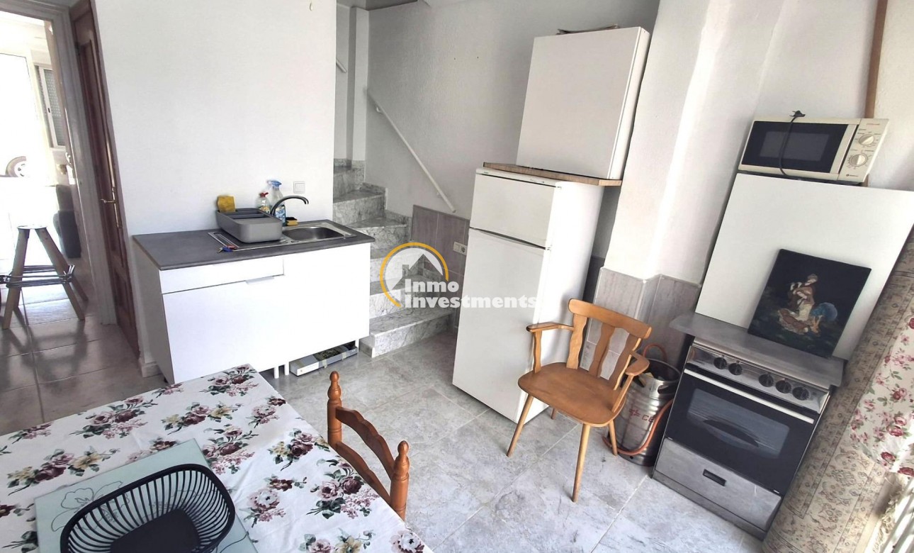 Reventa - Chalet independiente - Torrevieja - El Limonar