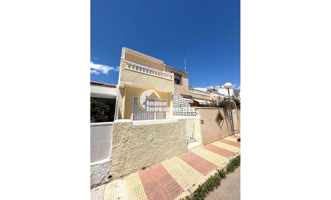 Reventa - Chalet independiente - Torrevieja - El Limonar