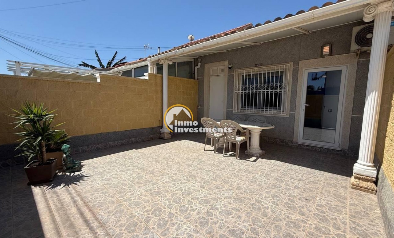 Resale - Bungalow - Torrevieja