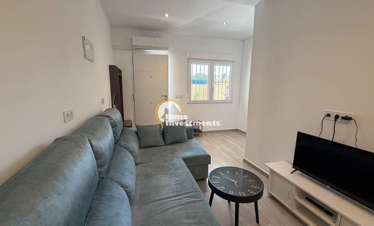 Resale - Bungalow - Torrevieja