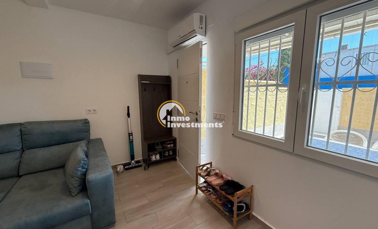 Resale - Bungalow - Torrevieja