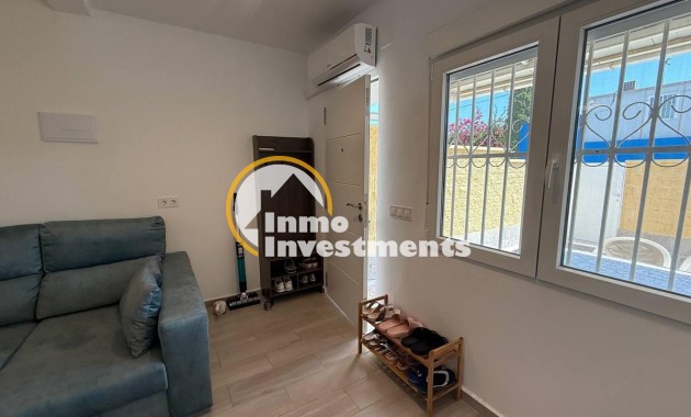 Resale - Bungalow - Torrevieja