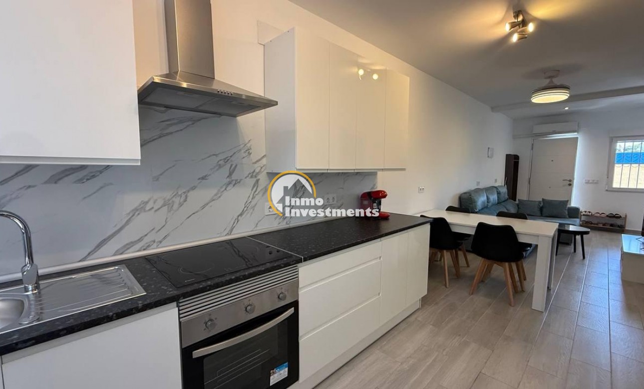 Resale - Bungalow - Torrevieja