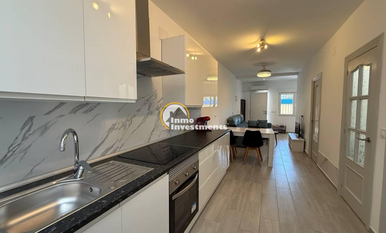 Resale - Bungalow - Torrevieja