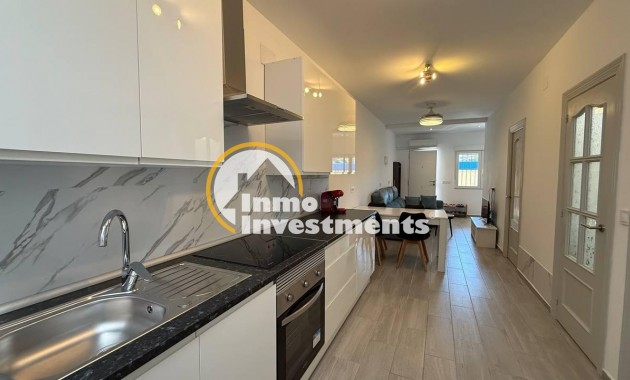 Resale - Bungalow - Torrevieja