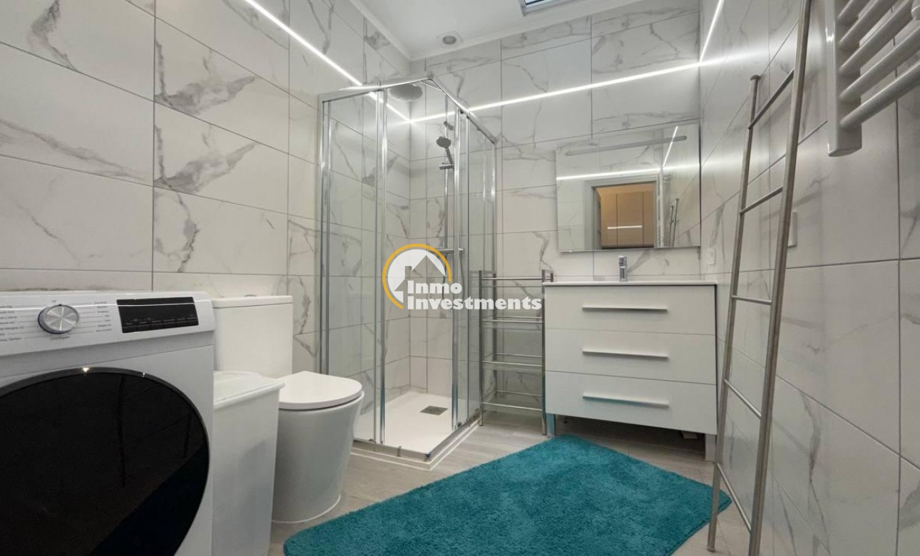 Resale - Bungalow - Torrevieja