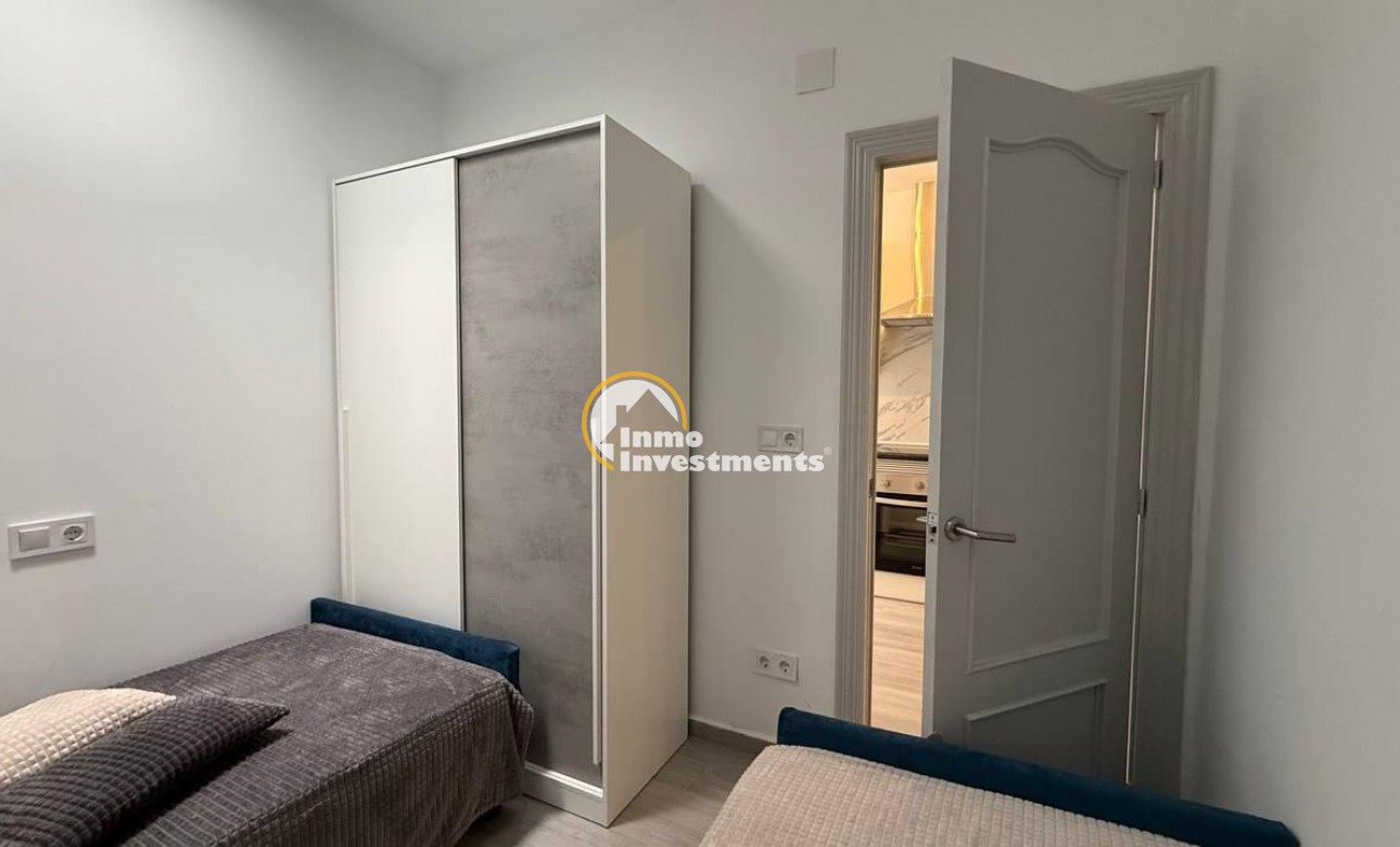 Resale - Bungalow - Torrevieja